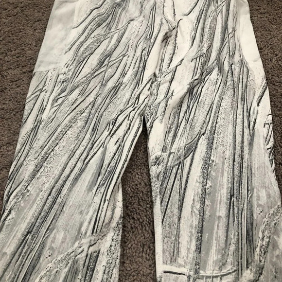 Sports Illustrated Leggings White with Grey size Medium - Picture 5 of 8
